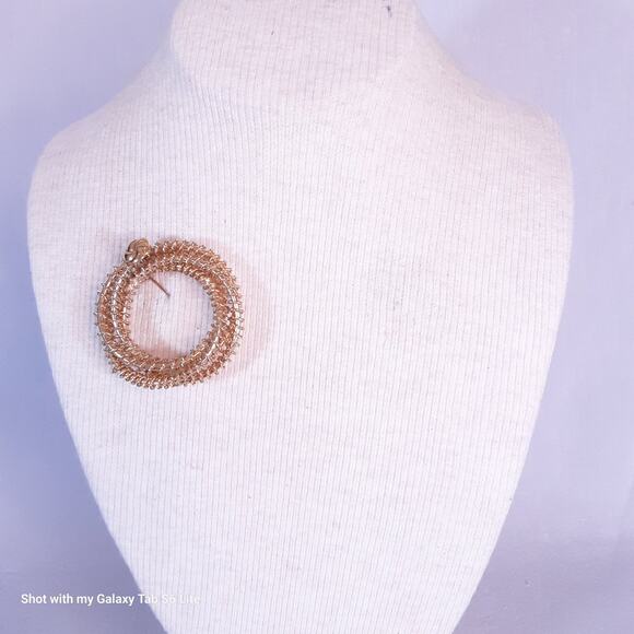 Swirl Brooch Gold Tone Twisted Wire Wound Around Spiral Wire - Picture 2 of 8